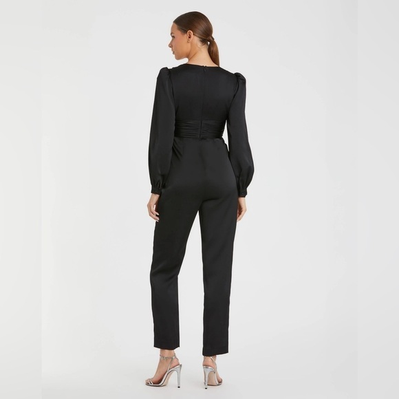 Ieena for Mac Duggal Black Front Twist Puff Sleeve Deep V Jumpsuit - Size 2 - Picture 2 of 4